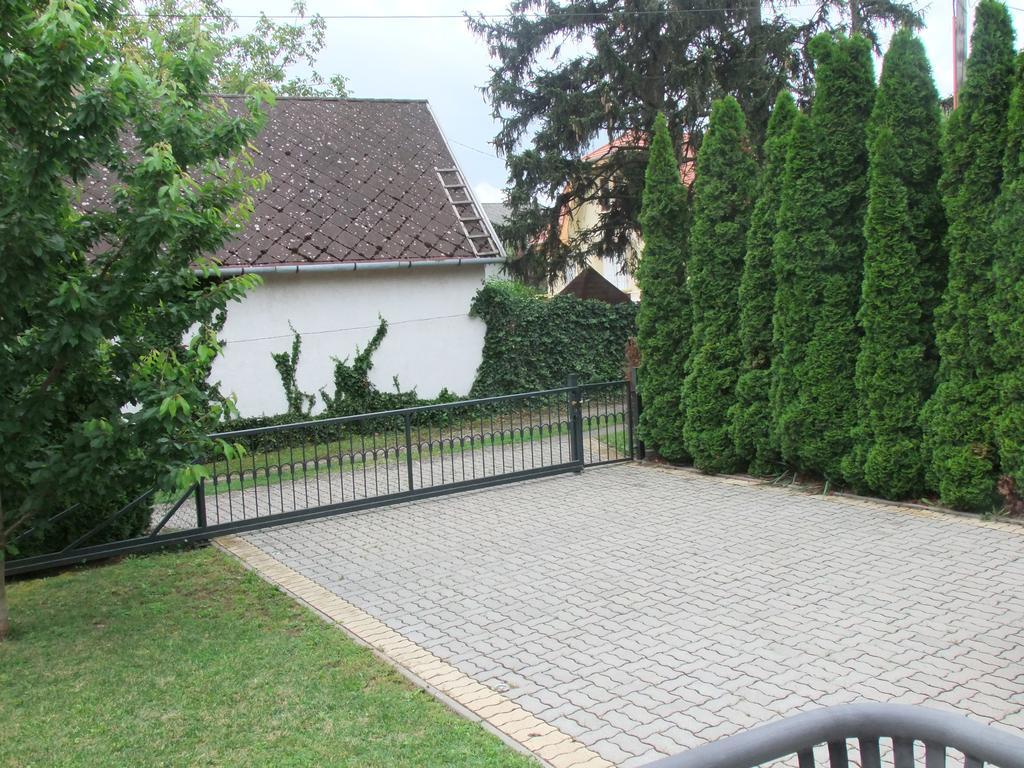 Levente Apartman Balatongyörök Екстериор снимка